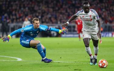 Neuer, dove vai? Uscita a vuoto e Manè-gol. VIDEO