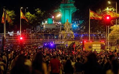 Madrid, festa "irReal": Cibeles a bocca asciutta