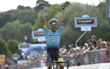 Ciclismo, Aru tricolore. Lacrime per Scarponi