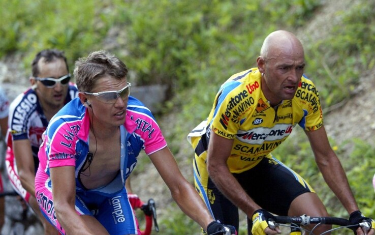 Rumsas al Giro 2003 insieme a Pantani (Getty) Rumsas al Giro 2003 insieme a Pantani (Getty)