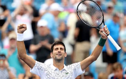 Cincinnati: Djokovic in semi, avanti anche Cilic