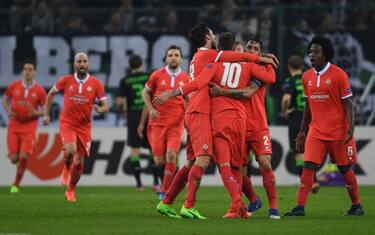 Magia di Bernardeschi, impresa viola a Gladbach