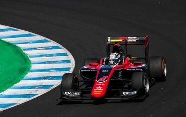 SUT_GP3_Series_Spa_1540104