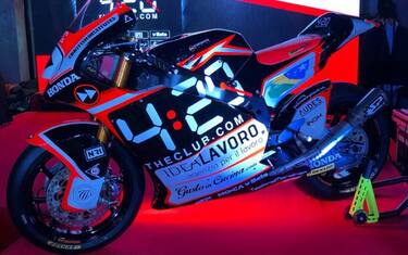Forward Racing, c'è la moto di Manzi e Granado