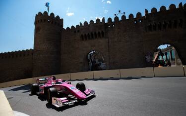 F2, Baku: Calderon, "pink lady" del team BWT Arden