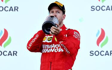 Vettel: "Situazione non ideale, bisogna reagire"