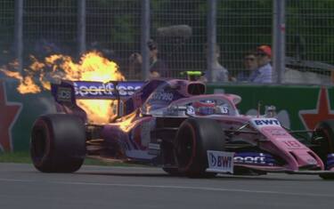 FP3: Stroll, vettura in fiamme. VIDEO
