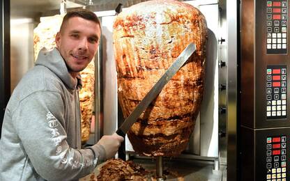 Podolski si dà al kebab: nasce il "Mangal Döner"