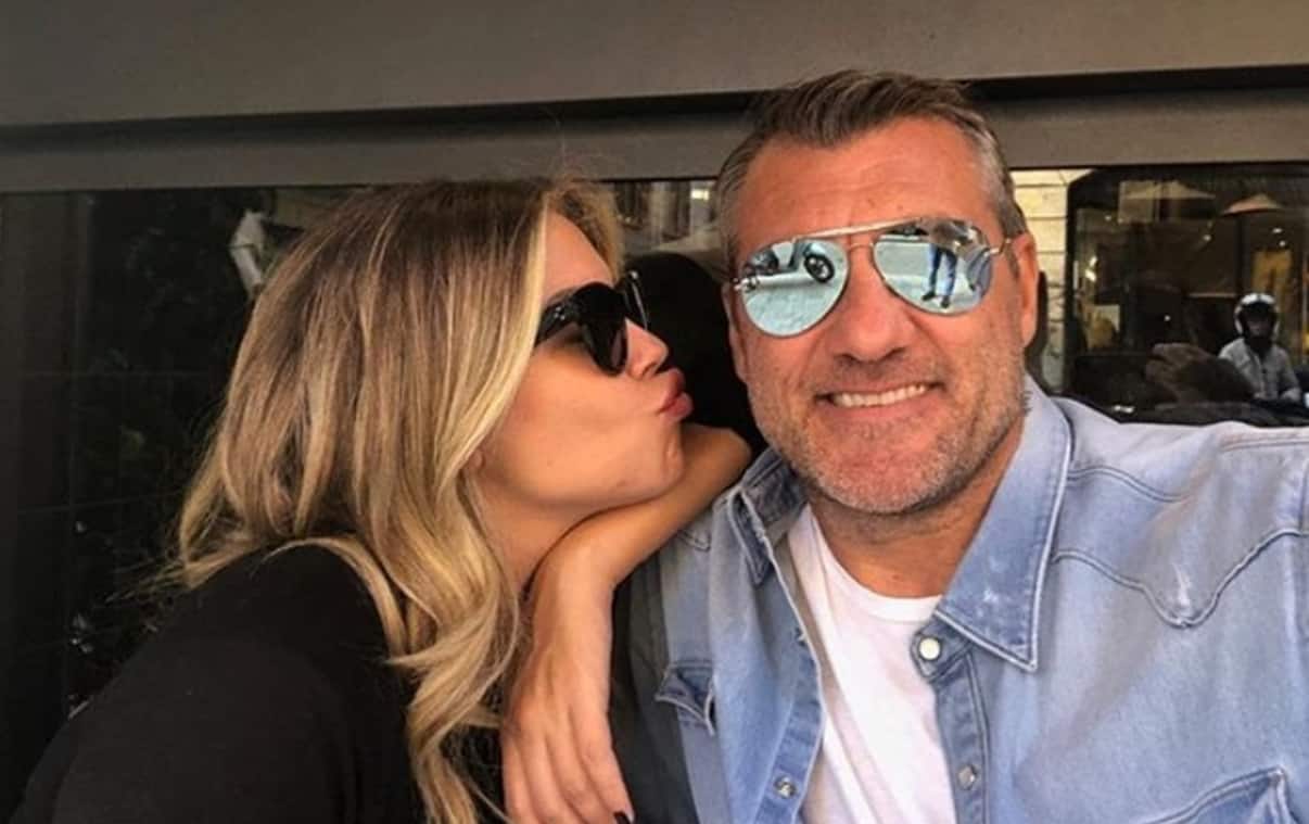 Costanza Caracciolo e Bobo Vieri, matrimonio in estate. Le pubblicazioni. FOTO Sky Sport Costanza Caracciolo e Bobo Vieri, matrimonio in estate. Le pubblicazioni. FOTO Sky Sport