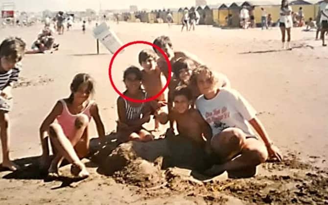 leo messi e antonella roccuzzo che storia innamorati gia da piccoli le foto sky sport