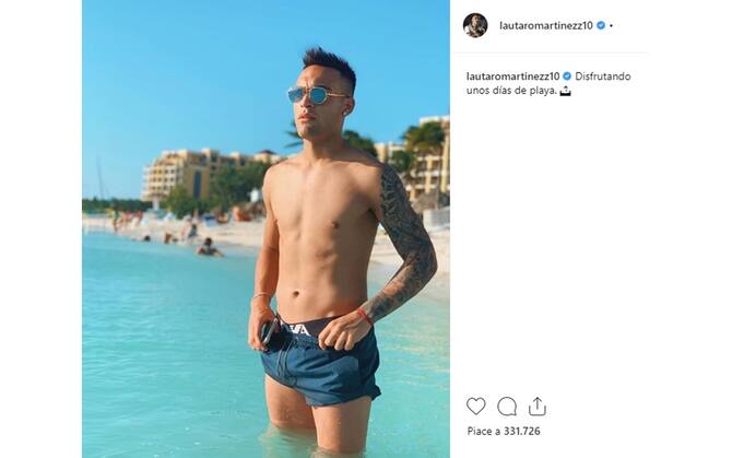 Le Vacanze Del Toro Lautaro Martinez E Agustina Gandolfo Pazzi D Amore Le Foto Sky Sport