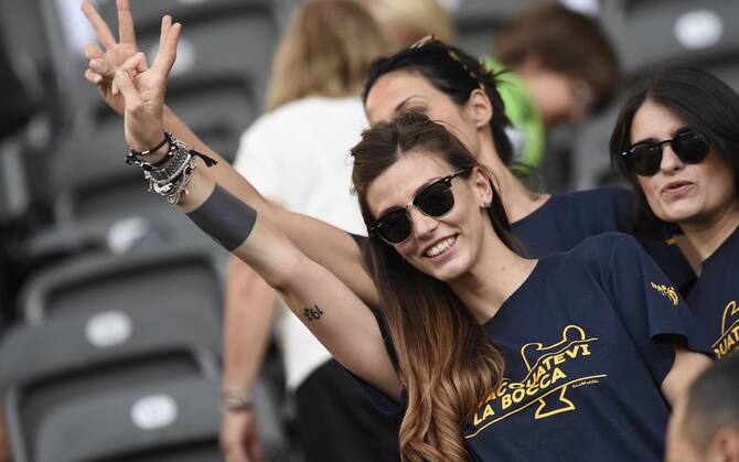 Martina La Moglie Di Bonucci Ho Conosciuto Leo Per Una Scommessa Le Foto Sky Sport