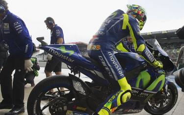 rossi_esce_dai_box_getty