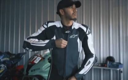 Hamilton sfida Crutchlow: "Pronto per la MotoGP?"