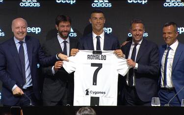 Cristiano Ronaldo Alla Juve Il Colpo Del Secolo Sky Sport