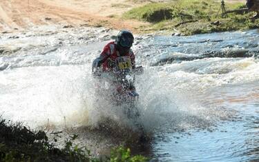 Dakar, terza tappa: super Peugeot e grande Barreda
