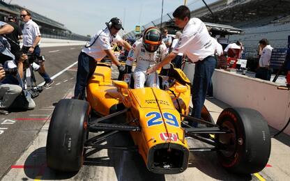 Indianapolis, Alonso vola nelle prime prove libere
