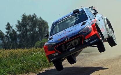 WRC, Polonia: trionfa Neuville, ora Ogier è a -11