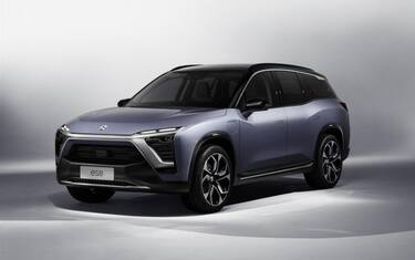 nio-es8-4