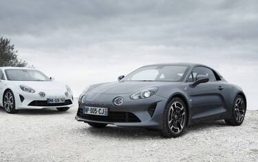 2018-alpine-a110-pure-and-legende