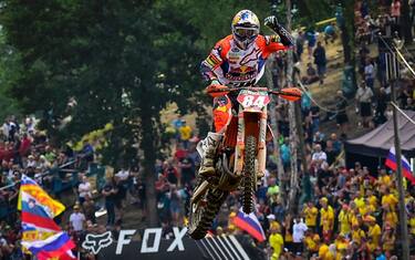 MXGP, doppietta Herlings ma Cairoli può crederci