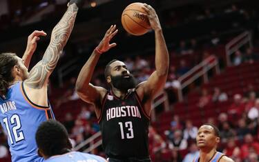 NBA, Westbrook segna 49 punti, ma vince Harden
