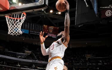 LeBron_James_al_ferro
