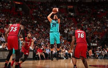 Belinelli_vs__Miami