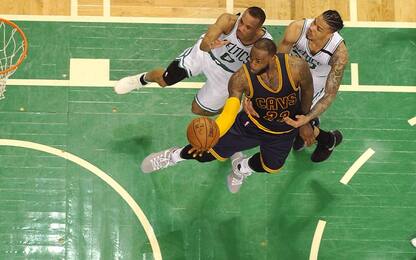 NBA, troppo LeBron James per Boston: è 1-0 Cavs