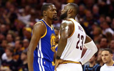 JamesDurant_Warriors_NBA