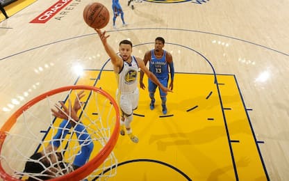 Gli Warriors nel segno di Curry: 32 punti e OKC ko