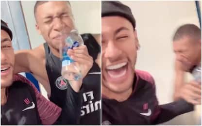 Neymar se la ride, acqua su Mbappé: VIDEO