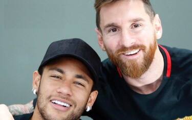 Neymar: "Voglio tornare a giocare con Messi"