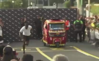 Usain Bolt sfida l'Ape car. IL VIDEO