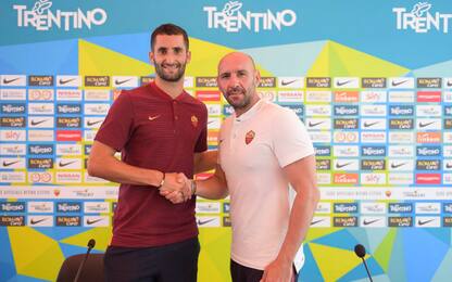 Monchi: "Non parte più nessuno, aspetto Totti"