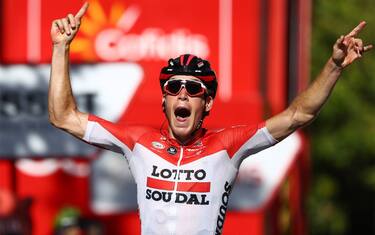 Vuelta: Wallays beffa Sagan, Yates resta in Roja