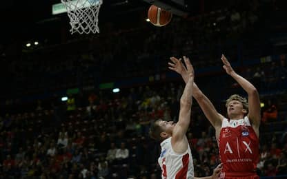 Basket: Milano travolge Pistoia. Gioia Trieste