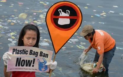 "Basta plastica monouso", petizione da un milione di firme all'Onu