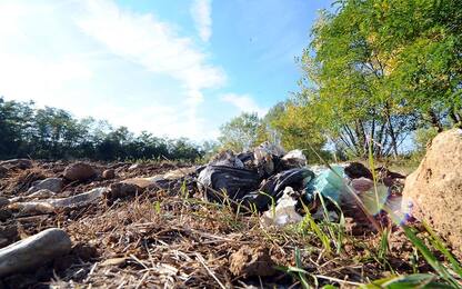 Acerra, terreno di 6mila metri quadri adibito a discarica: sequestrato