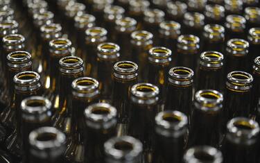 Vuoto a rendere per bottiglie birra e acqua, al via la sperimentazione