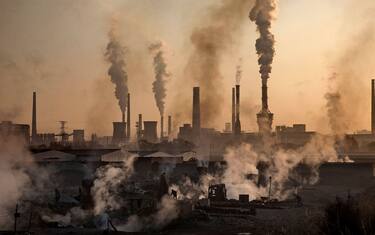 Clima, intesa al summit Ue: taglio delle emissioni del 55% entro 2030