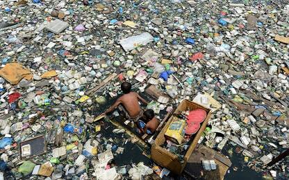 La plastica in mare inquina "due volte" trasportando sostanze tossiche