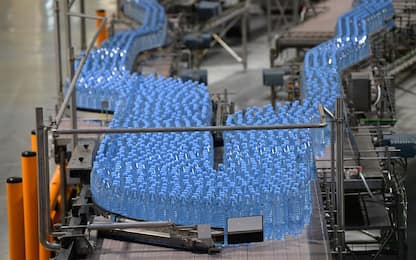 Il 90% delle acque in bottiglia conterrebbe microplastiche