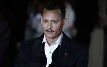 "Spese pazze" di Johnny Depp, accordo con ex manager: processo evitato