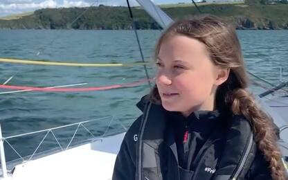 Greta Thunberg e Casiraghi verso New York in barca senza bagno. VIDEO