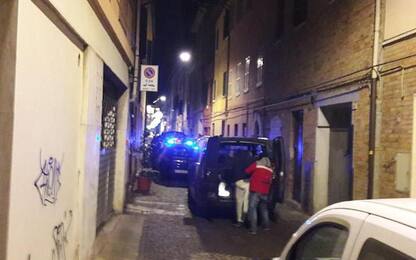 Uomo ucciso a colpi di pistola a Pesaro