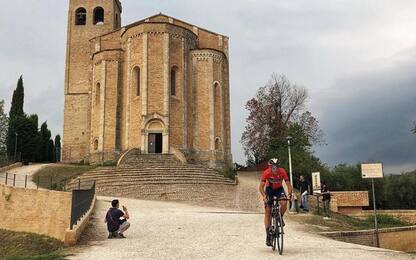Nibali in spot, "Marche paradiso bike"