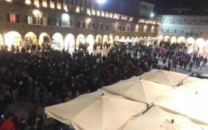 Sardine, 500 in piazza ad Ascoli Piceno