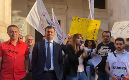 Voto scambio Bari, sindaco e consiglieri firmano patto etico