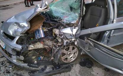 Incidente con 17enne alla guida,4 feriti